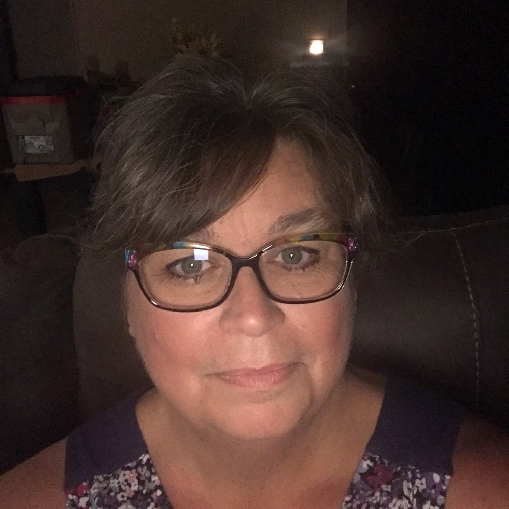 Meet your Posher, Leigh